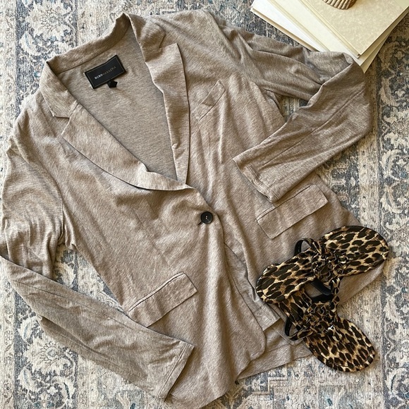 BCBG Jersey blazer size medium - Picture 1 of 11